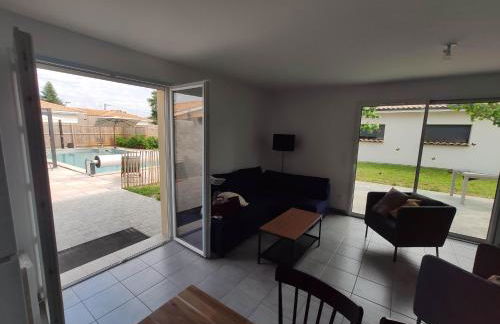 2 Maisons de 3 et 2 chambres avec grande piscine commune - Foto 11