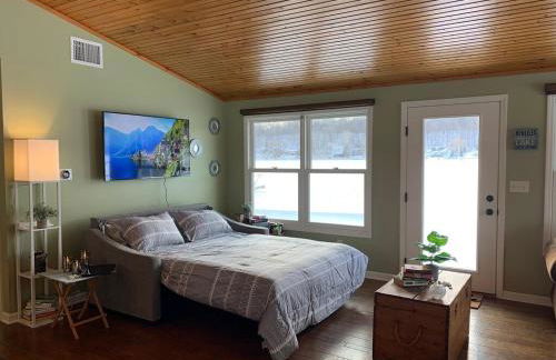 Modern SW Michigan Lakefront Home with Fireplace - Foto 14