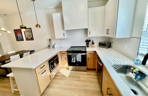 Near Broadway & Opry 3BR Game Room Sleeps 10 - Foto 4