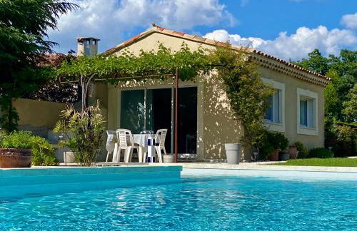 La petite maison avec piscine face au Luberon - Foto 1