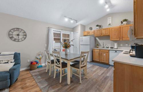 Peaceful Pearl Retreat- 5 Minutes to Downtown, 10 Minutes to Beach - Foto 10