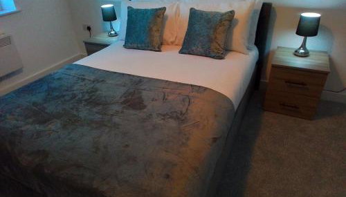 Apartment 13, Plants Yard - Photo 1