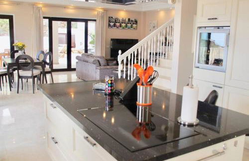 Villa Vista Bella Costa Adeje in ruhiger Villengegend mit Meerblick - Foto 13