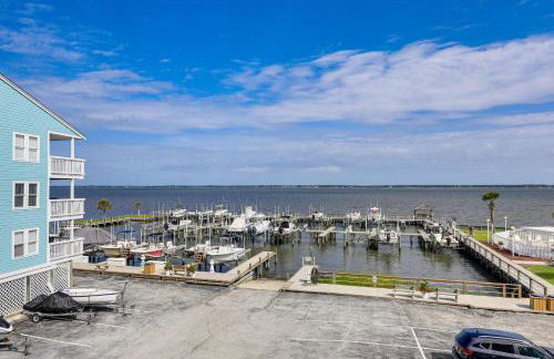 Marina Views, Walk to Beach: Atlantic Beach Condo! - Foto 24