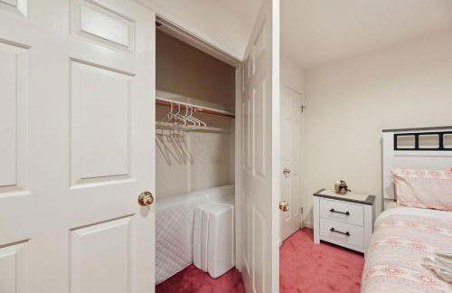 DC Luxury Retreat in Forest Spacious Full of Fun - Foto 43