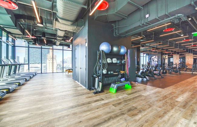 Incredible Downtown Miami City View - Photo 34