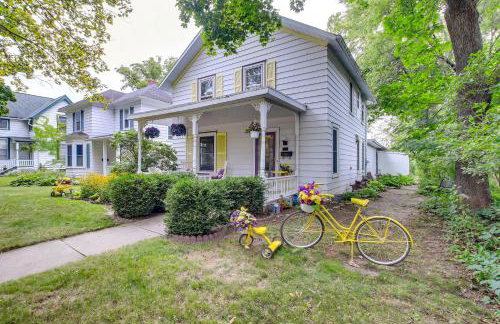Historic Home with Sunroom - 5 Mi to Lambeau Field! - Foto 1