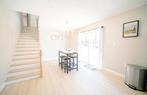 Spacious 10BR 5BA Free Parking Minutes to DC with Pool - Foto 57