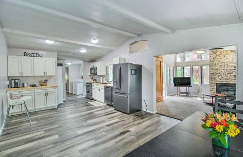 2 Mi to Rainbow Lake Woodsy Retreat with Deck! - Foto 7