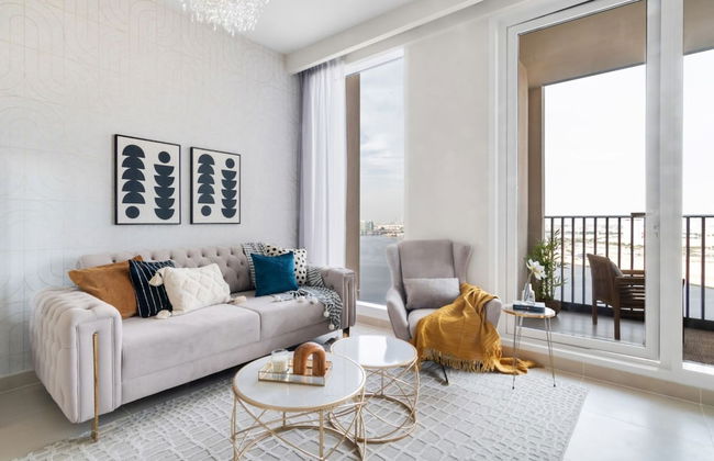 Luxury 2BR at Harbour Gate - Photo 1