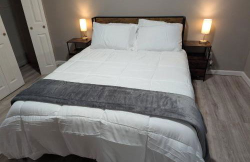 The Junction Cove |2BR Apartment, Walk to Downtown - Photo 15