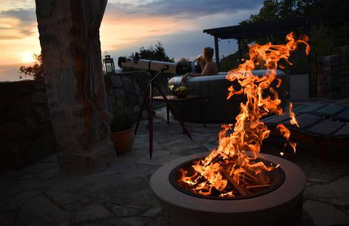 Amazing STUDIO CASA FERMEGLIA with private jacuzzie and perfect panoramic view - Foto 14