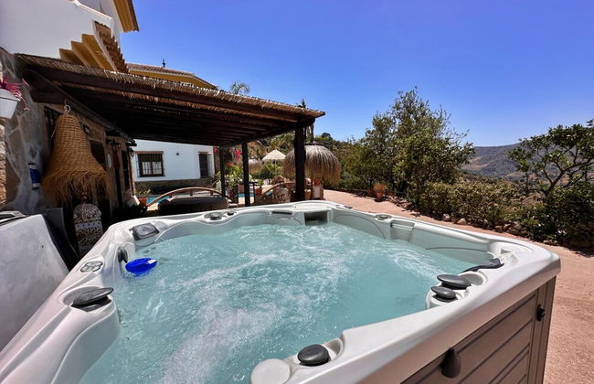 Sayalonga Villa Retreat With 7 Bedrooms - Photo 18