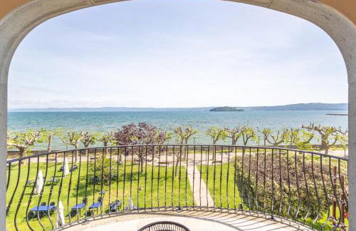 Casa Vacanze Maddalena - Palazzetto sul Lago - Diamante Blu - Foto 40