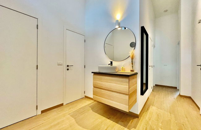 Luxury 2BR 1BA Near Fashion District by Oneluxstay - Foto 62