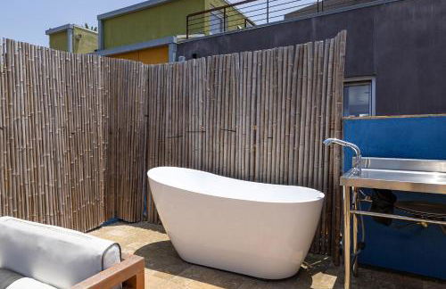 Artsy Venice Beach Canals Studio w/Rooftop & Sauna - Foto 9