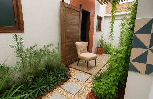 Casa Privativa 2 Quartos em Condomínio, Suite com Cama King e Closet, Quarto de Casal, Ar, Wi-Fi, Cozinha Completa e Garagem - Foto 37