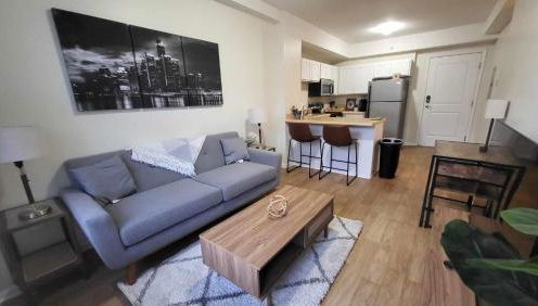 Prime City Center Location! 2BR Near Everything! - Foto 1