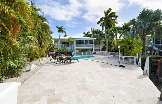 Waterfront Luxury Home With Pool And Boat Dock 3 Bedroom Home by RedAwning - Foto 33