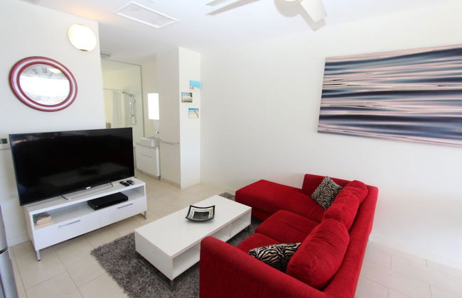 1 Bright Point Apartment 1402 - Foto 1