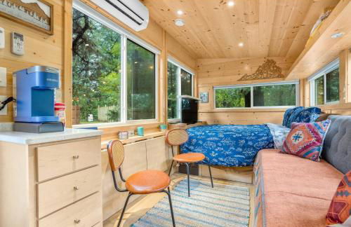 Serene Blue Ridge Mountain Stay in Luxe Tiny Home - Foto 27