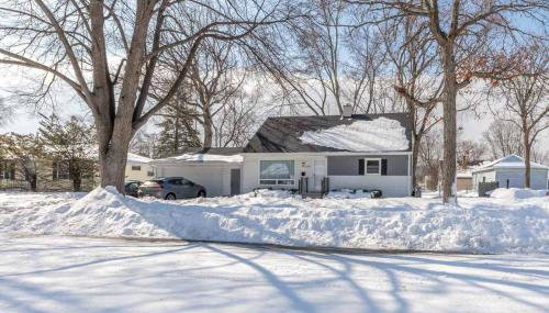 4BR 2BA Dog Friendly 3 Kings Walk to Lambeau - Foto 2