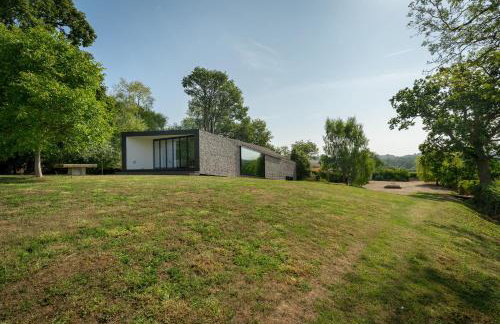 Pass the Keys Bond-villain Style Home with Panoramic Views - Foto 27