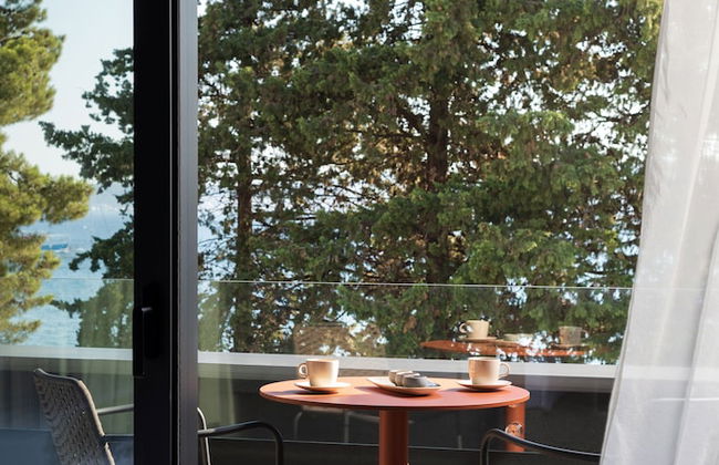 La Vista Suites - Photo 20