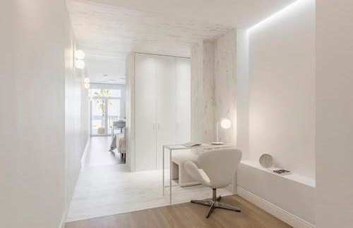 Exclusive beachfront apartment - Foto 14