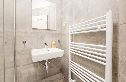 Tolstov Apartments - Studio Wohnungen - 15 Min zur Messe DUS - Foto 14