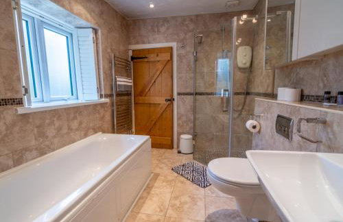 Amazing Guest Cottage in Nottingham with Parking! - Pass the Keys - Foto 44