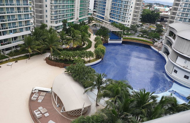 Family Condo by IA at Azure Urban Resort Residences - Photo 51