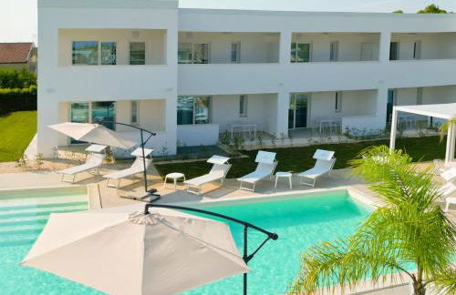 SUNSHINE LUXURY APARTMENTS - Private Pool and Beach - Policoro Lido - Foto 1