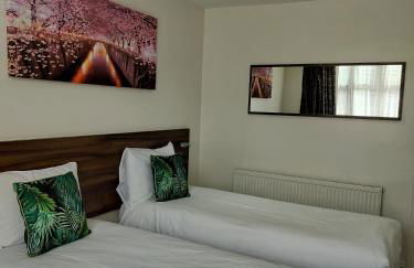 Langley House 5 mins from langley train station - Foto 7