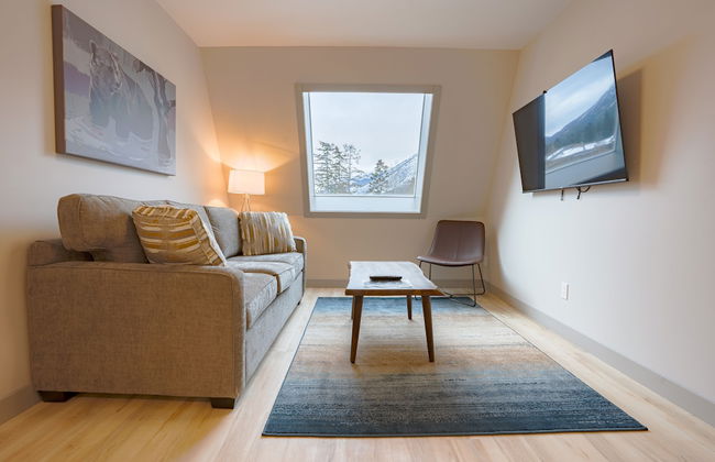 Basecamp Suites Banff - Photo 39