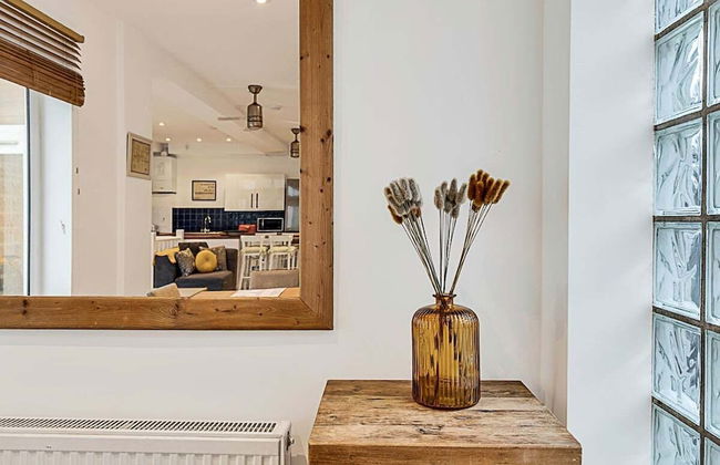 Modern Comfort Two Bedroom Gem on the Rye - Foto 62