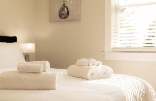 Work, Rest and Gather - Spacious 3BR with Modern Charm - Foto 48