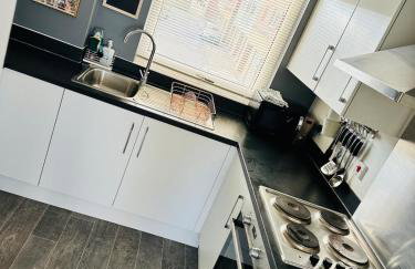 Stylish Marina Apartment with Stunning Views - Foto 30