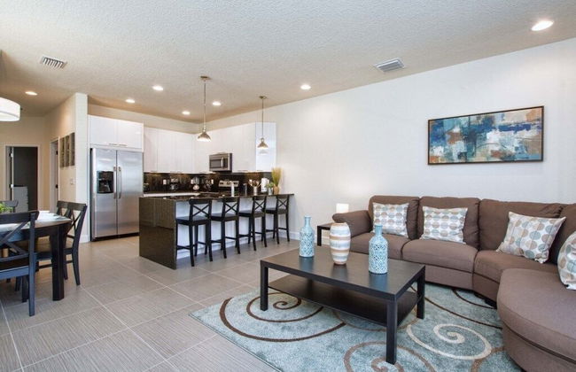 Beautiful House, Private Splash Pool, Balcony Off Master Suite, Free Wifi!!! 3 Bedroom Townhouse by RedAwning - Foto 15