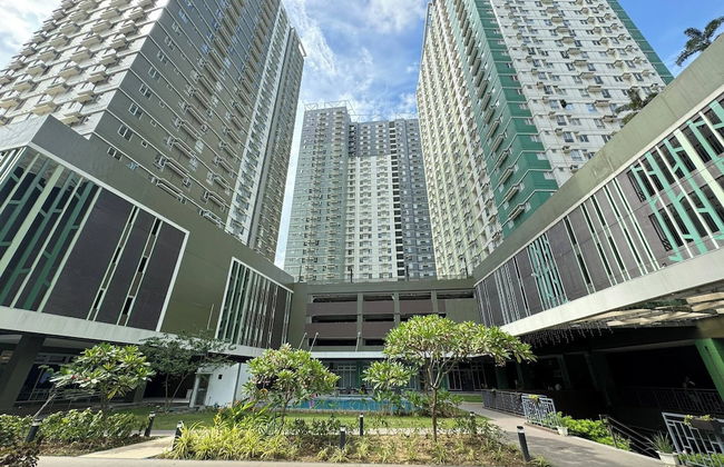 Condotel Avida Riala Tower 4-1103 - Photo 24