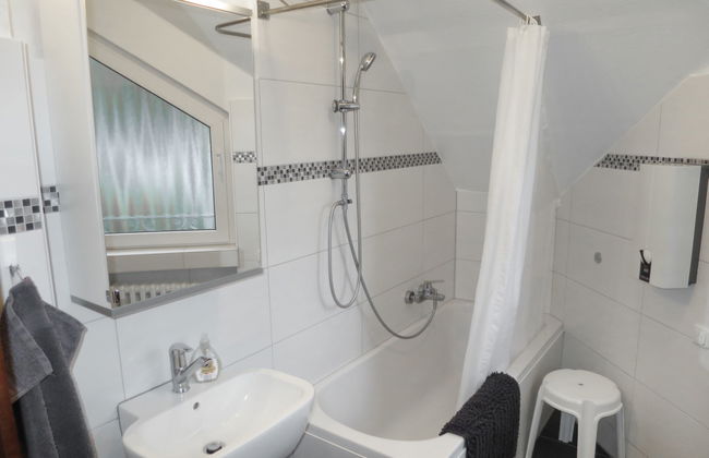 2 bedroom Apartment in Traben-Trarbach - Photo 4