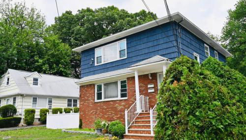 Bright & cozy * 2nd Floor Apartment*. Close to NYC - Foto 1