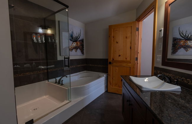 Rundle Cliffs Lodge by Canmore Premier - Photo 18