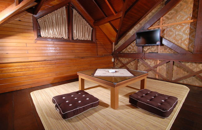 Villa ChavaMinerva Kayu - Ciater - Foto 10