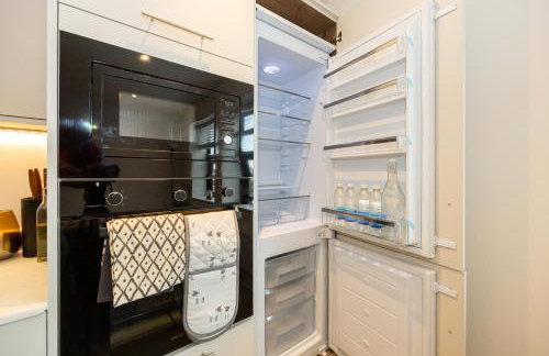 Modern 2 Bed near Wythenshawe Hospital and Manchester Airport With Parking - Foto 19