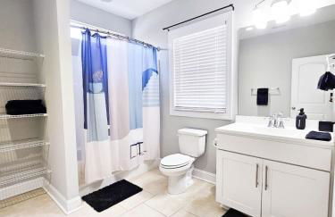 4 Minutes to UNC - 7 Minutes to Carrboro - En-Suite Bathrooms - Foto 16