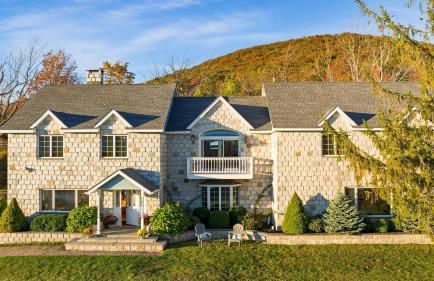 Scenic Catskills Retreat • Pool Hot Tub Game Room Lake Views Mountainview Estate by AvantStay - Foto 77