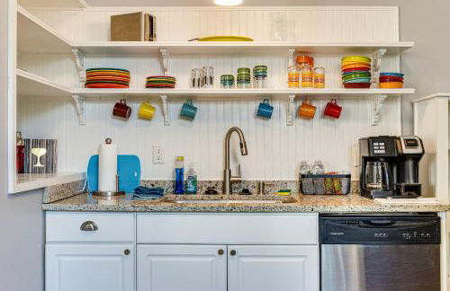 Retro-Inspired Indy Home Walk to Fountain Square! - Foto 10