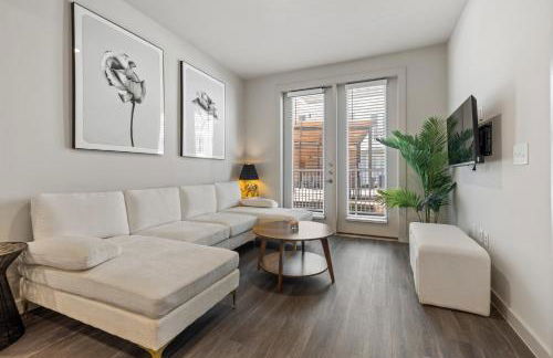 Modern 2BR Poolside Patio Suite in North Austin - Foto 10