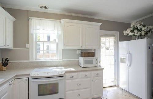 Golf Views, Porch Vibes, 3mi to Broadway! - Foto 27